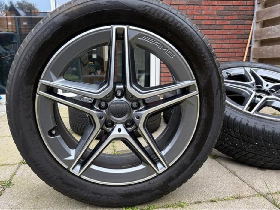 Мерцедес GLA джанти 19 цола със зимни гуми