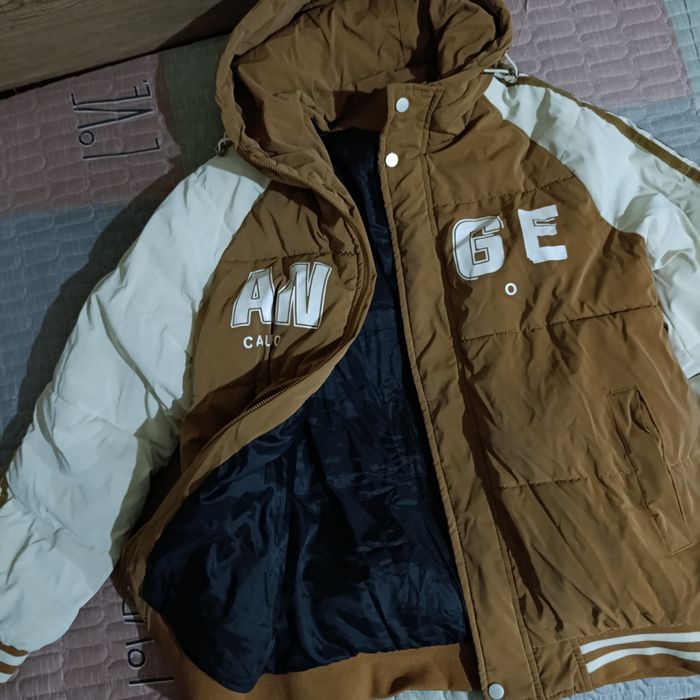 Kurtka sotiladi 2 oy kuyilgan