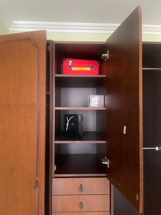 Отдам даром шкаф б/у высокого качества