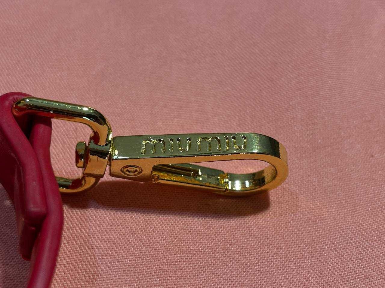 Продавам Miu Miu чанта