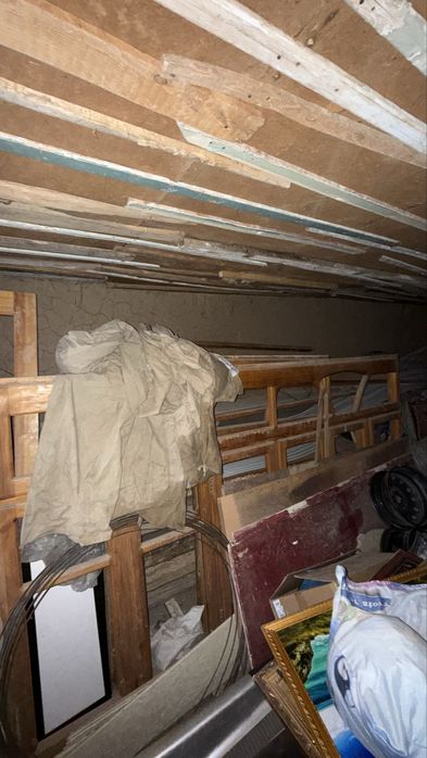 Eshik rom karopkalari bilan sotiladi