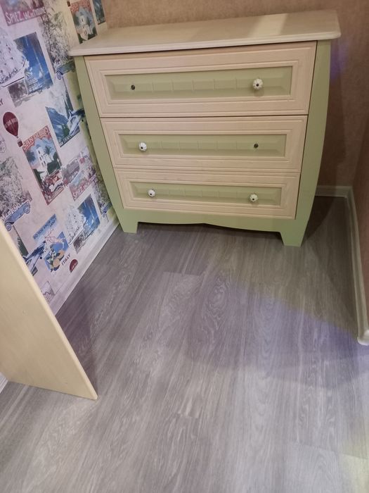 Продам детскую гарнитуру