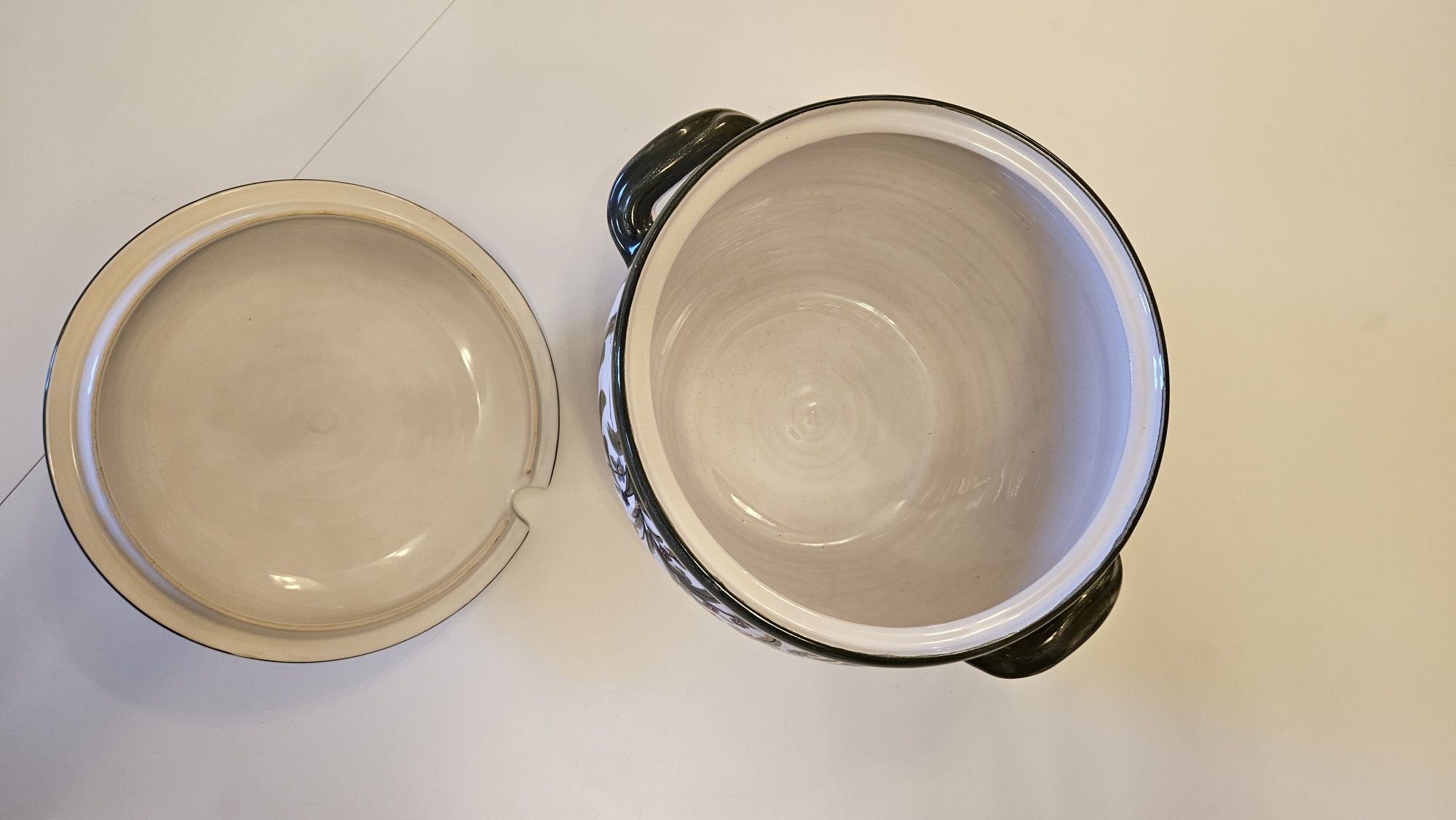 Vând set 12 persoane ceramica pictata Italia
