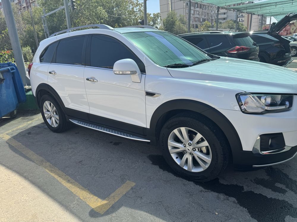 Chevrolet Captiva 1/4