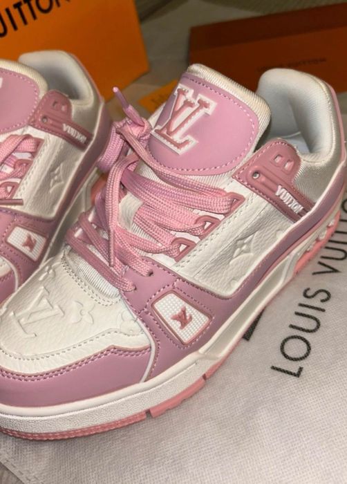 Adidasi Louis Vuitton 38