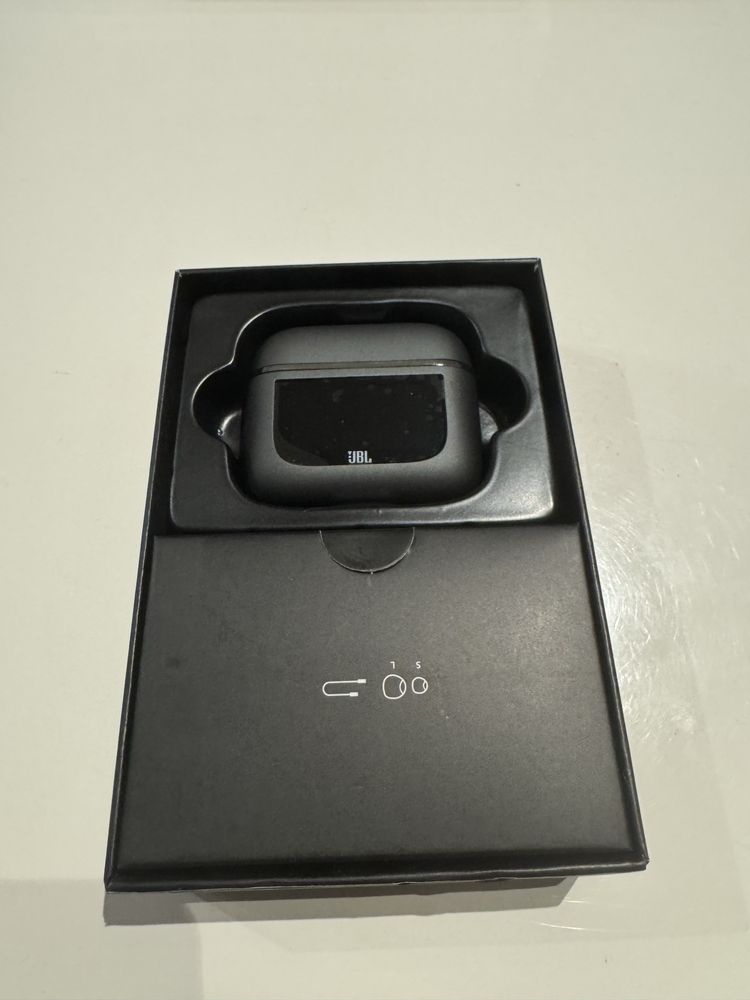 JBL Tour Pro 2 True Wireless със Smart Case
