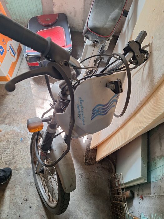 Motoreta  scuter ramzey wels