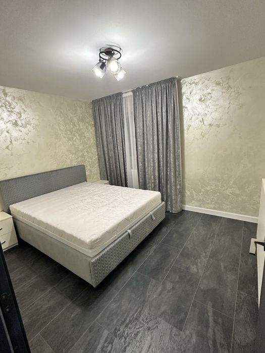 Ofer apartament spre inchiriere