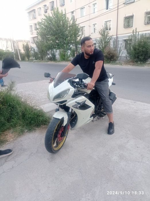 Original moto Kawasaki monster