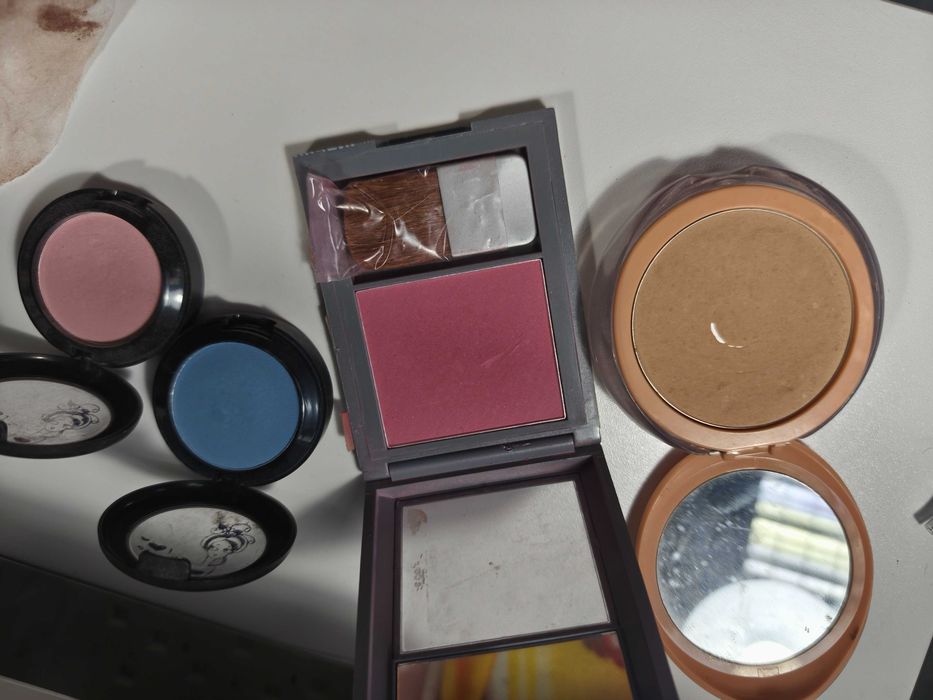 Палитри за грим . Лична употреба