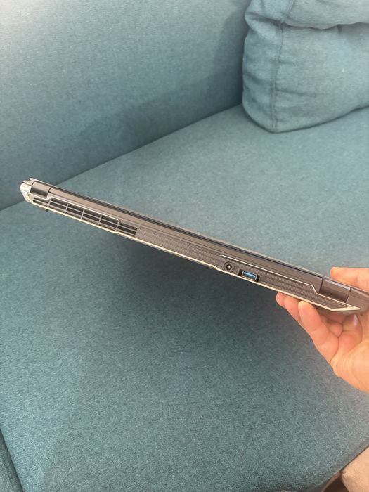 Clevo Gaming• Procesor i7.. 16gb ram.. Placa video Nvidia 6gb dedicat