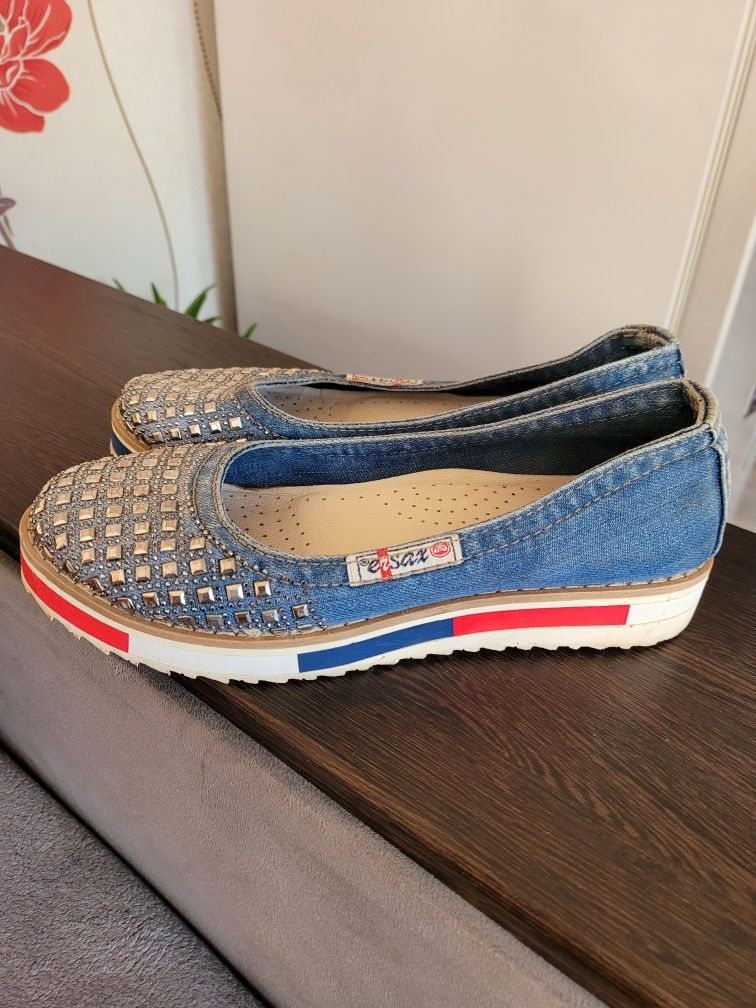 Pantofi blugi nr 36
