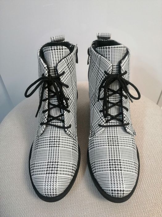 Дамски обувки - Боти