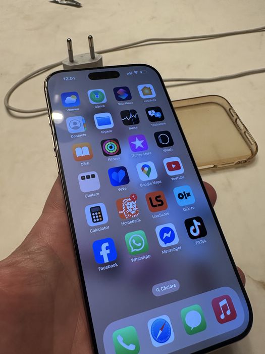 Iphone 16 pro max.  256 GB