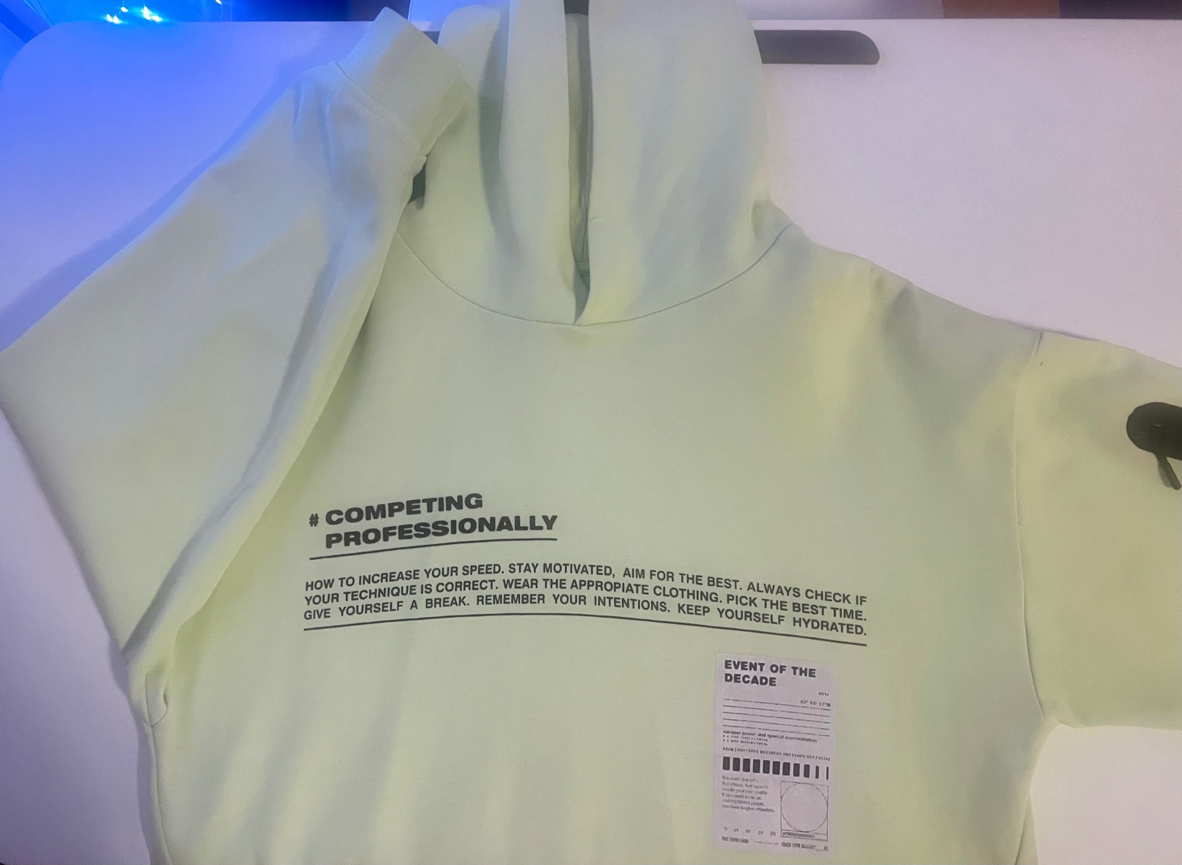 ZARA много хубав суитшърт за тинейджър 164 см 13-14 г