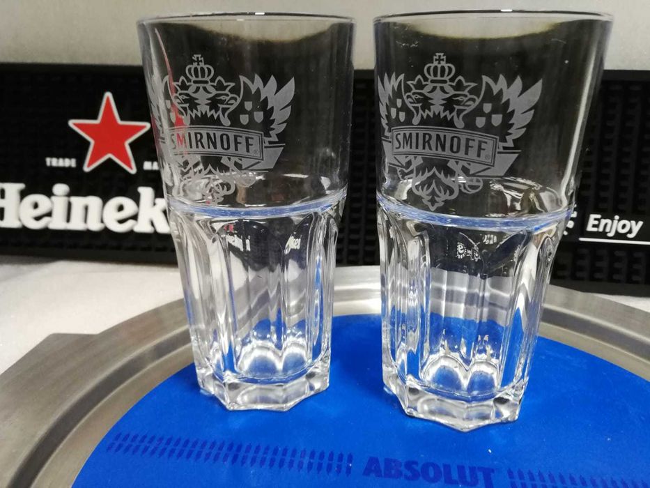 Pahare vin Jidvei, Ballantines, Heineken, scrumiere Marlboro, platouri