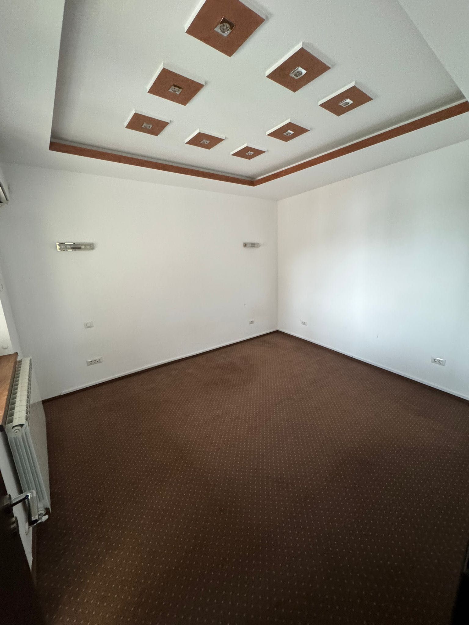 Închiriez apartament zona Bucur Obor