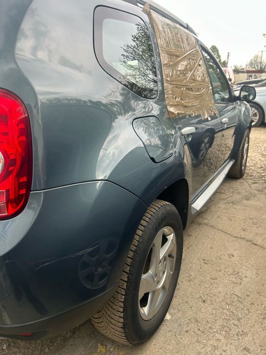 Aripă dreapta spate Dacia Duster