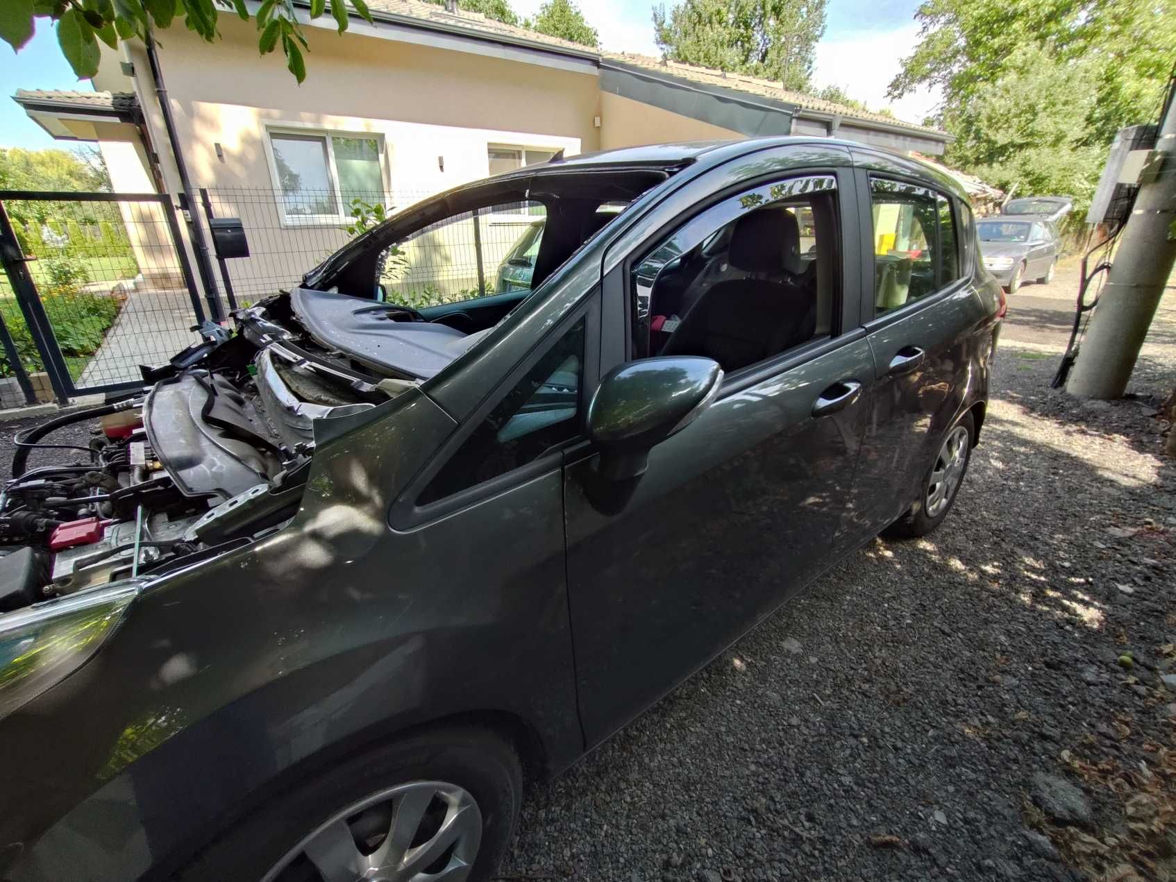 Автомобил Ford B-max със заводски газов инжекцион