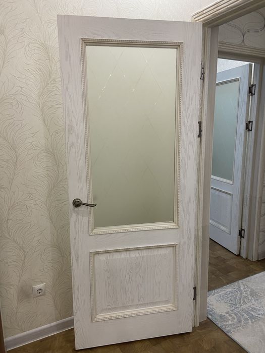 Двери со стеклом 4 шт