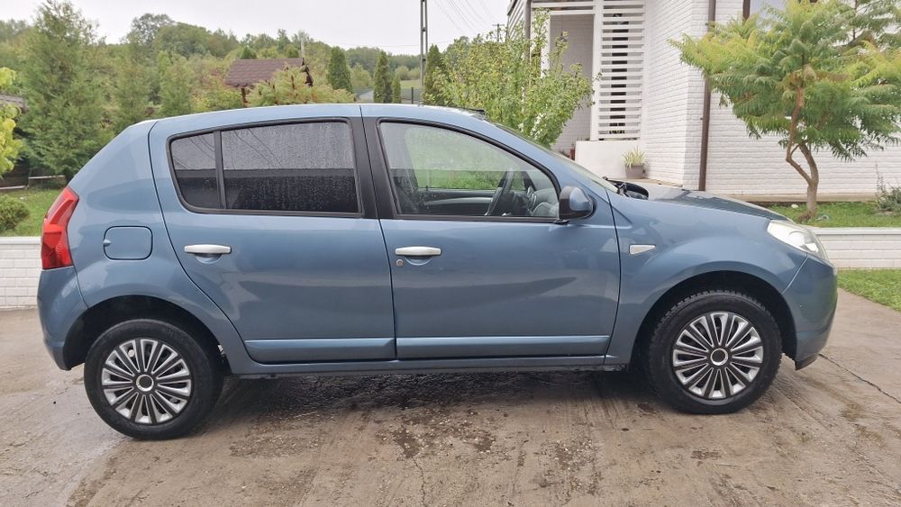 Dacia Sandero Laureate 1.5Dci 85cp Clima Navigație