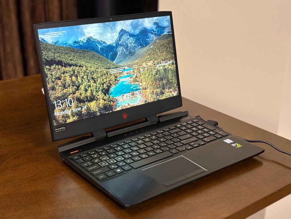HP Omen -  Intel Core i7-8750H/ GTX1050Ti / 32GB RAM / 256 SSD / 144Hz