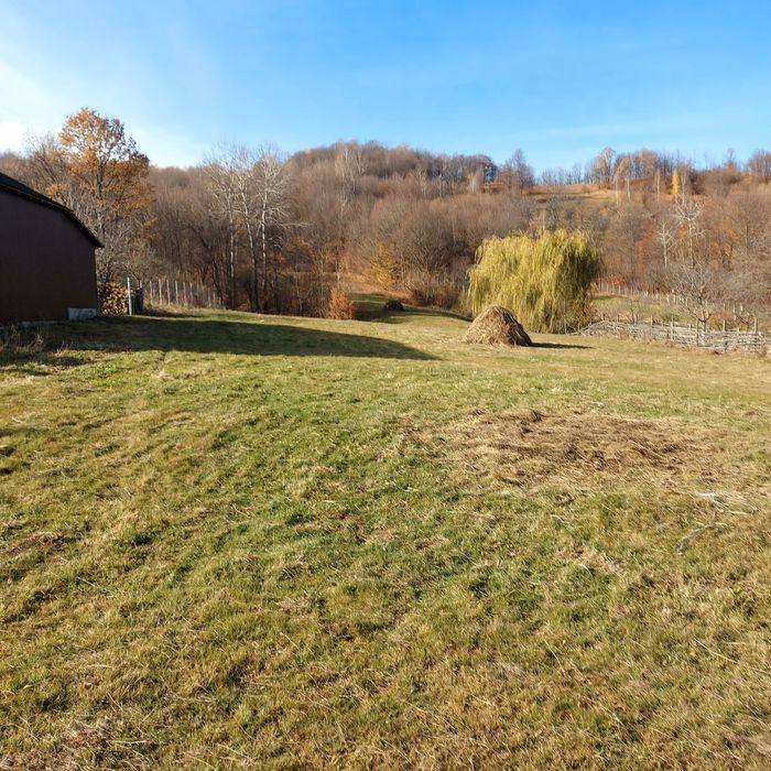 Vând teren intravilan Comuna Spulber