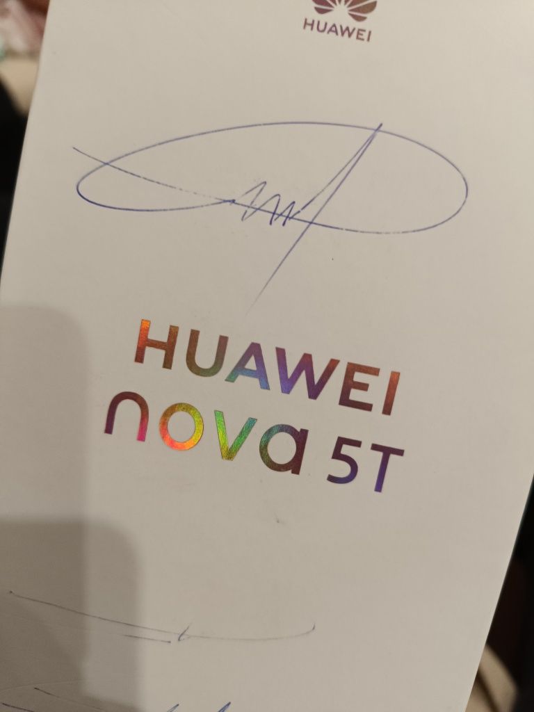 Смартфон Huawei Nova 5T