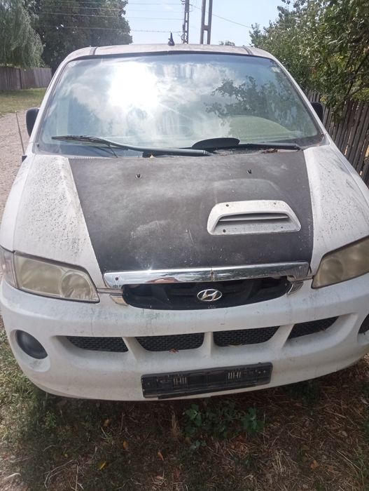 Vând Hyundai H1 .