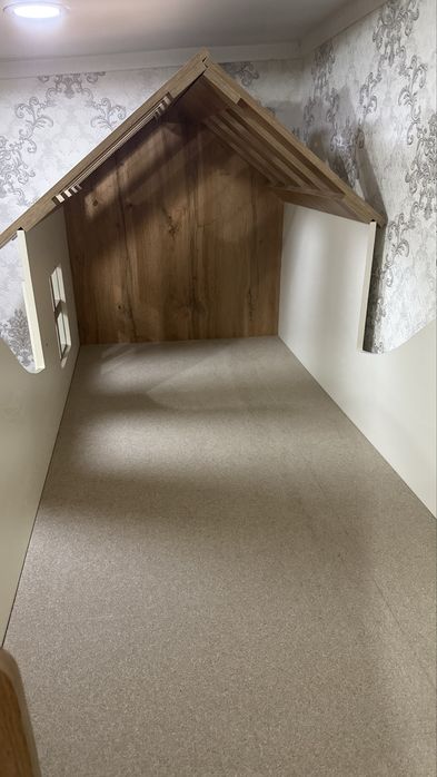 Двухэтажная кровать