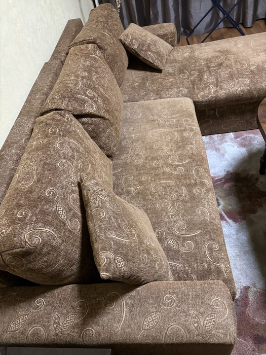 Ъглов диван подходящ за хол или всекидневна