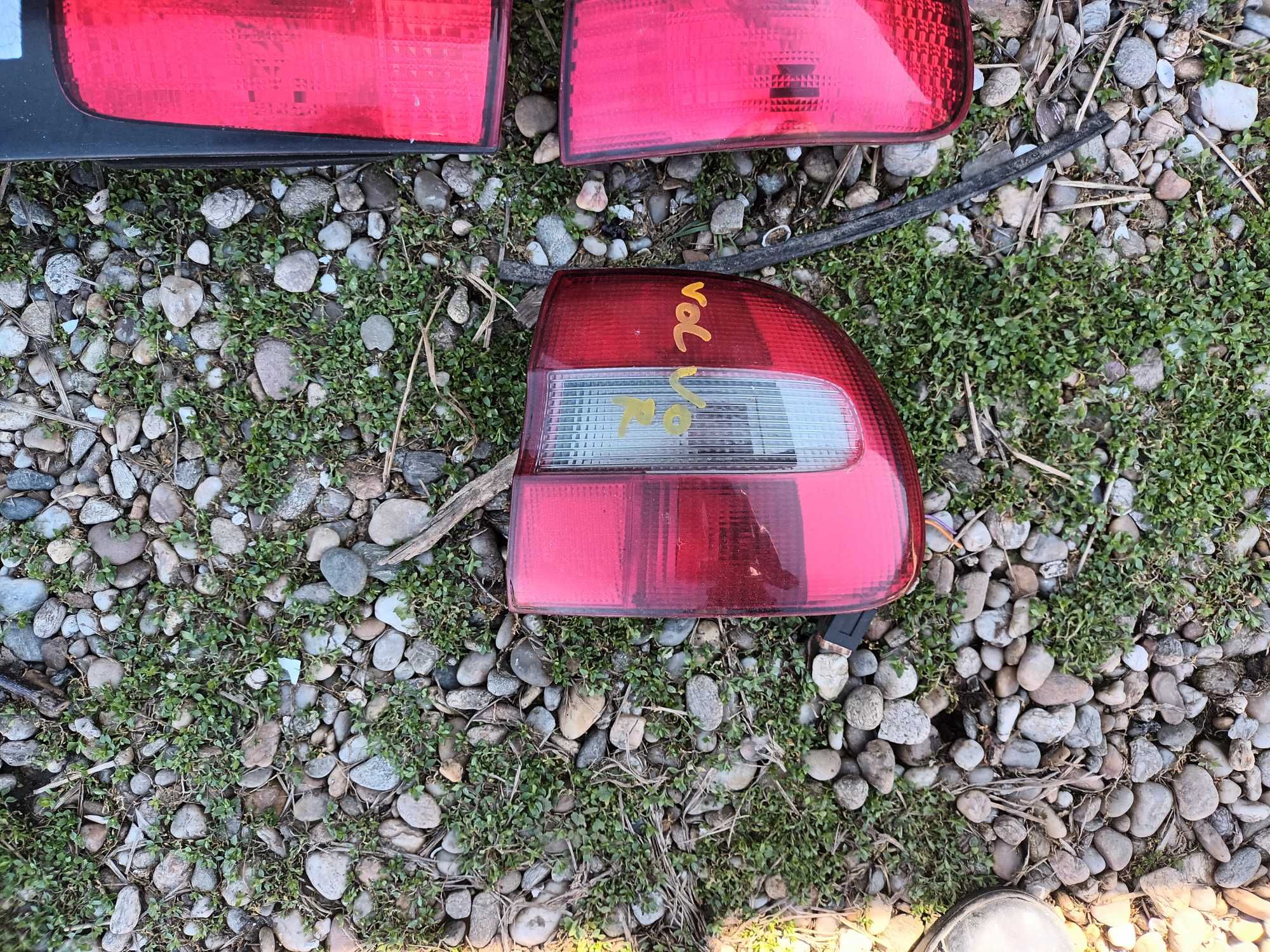 ляв и десен стоп за волво в40 VOLVO V40