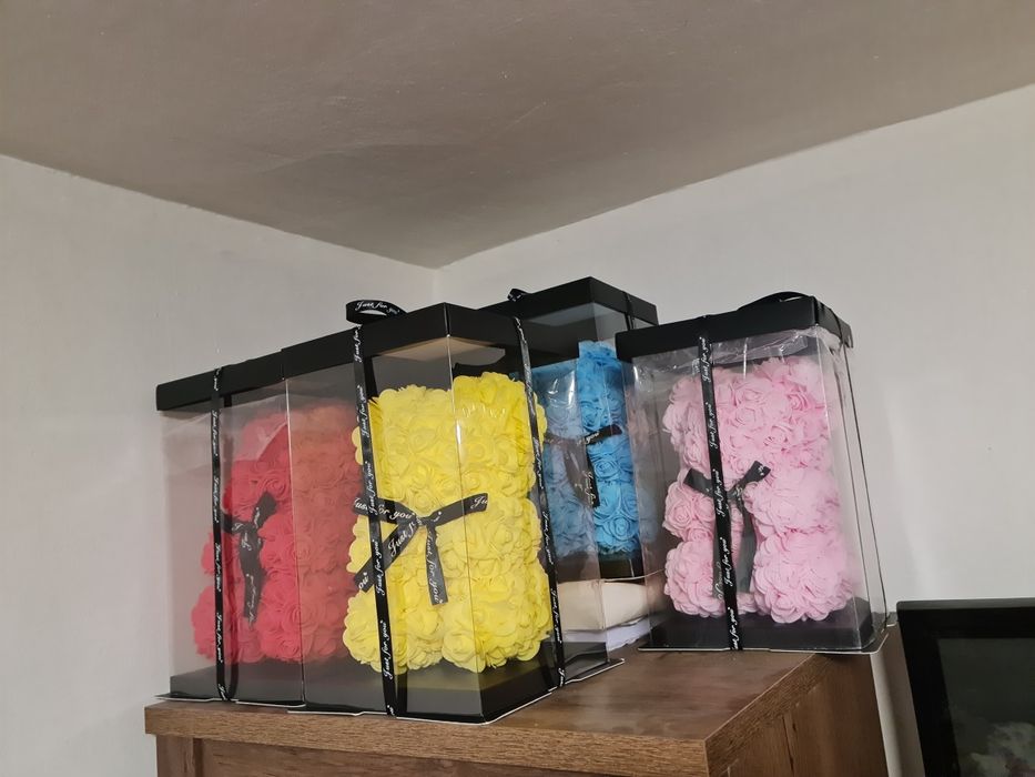 Aranjamente  cu florii din sapun si creogenate