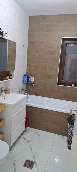 apartament 4 camere 90mp