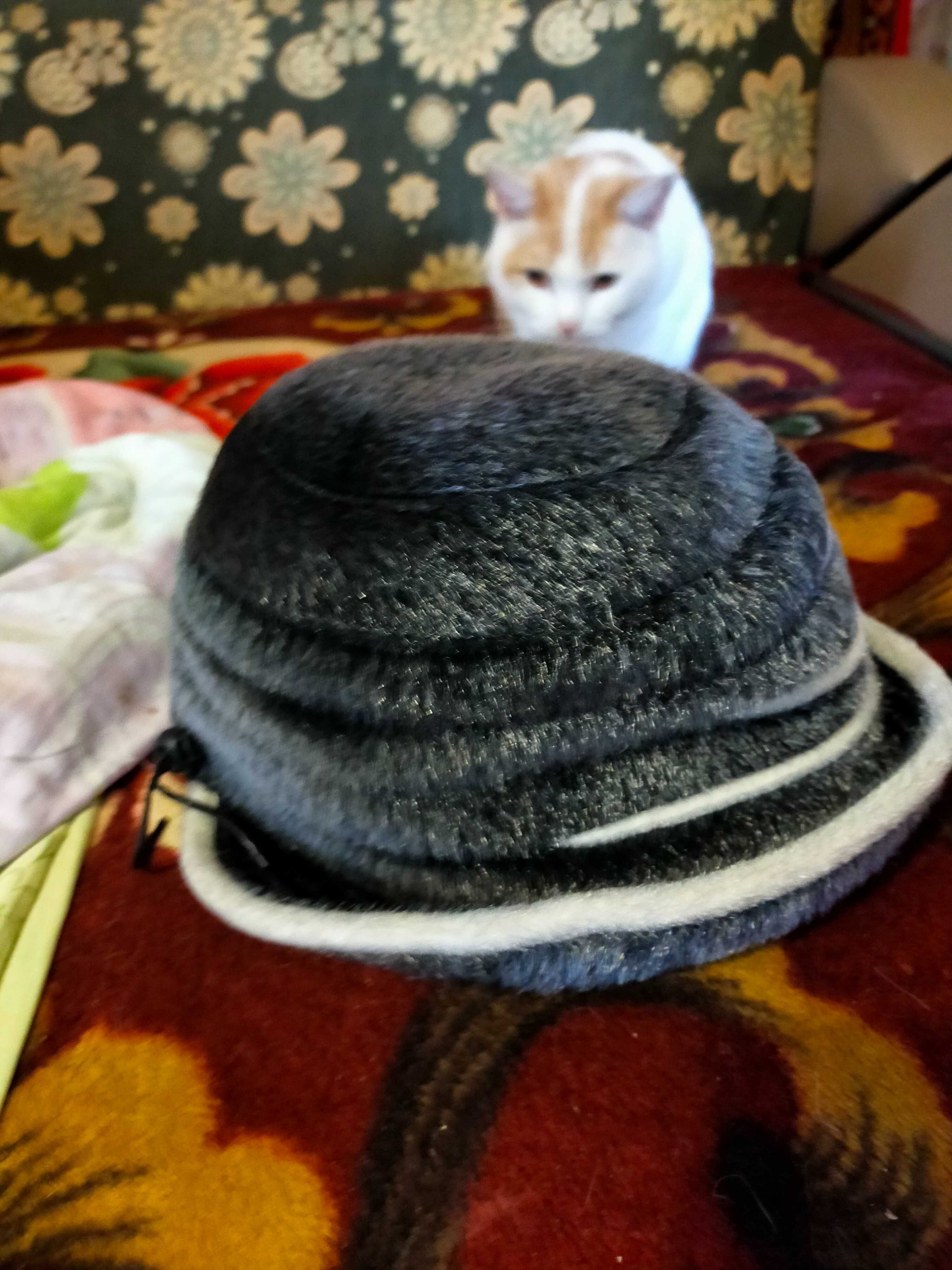Шляпа женская стильная зима