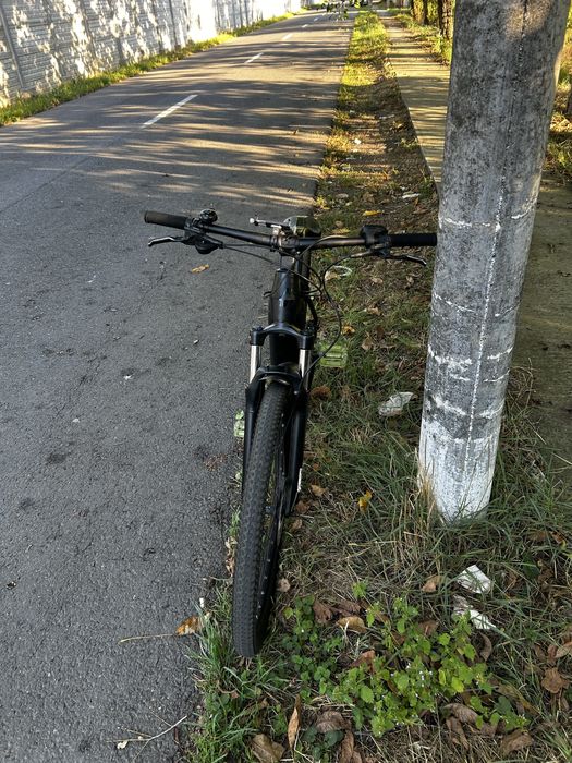Bicicletă electrică Cube performance one