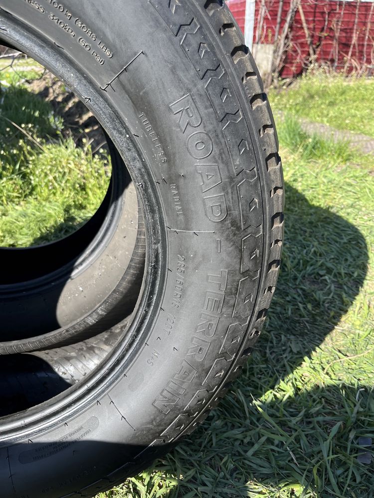 Пара грязевой резины 285/60R18