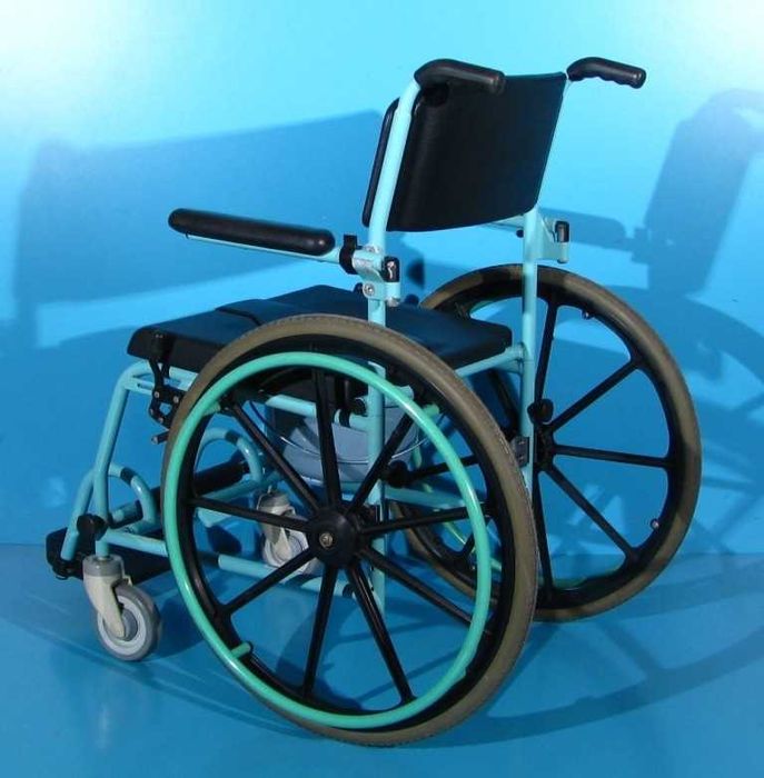 Scaun WC cu rotile din aluminiu / latime sezut 49 cm