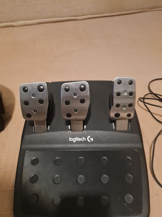 Volan cu pedale Logitech G29