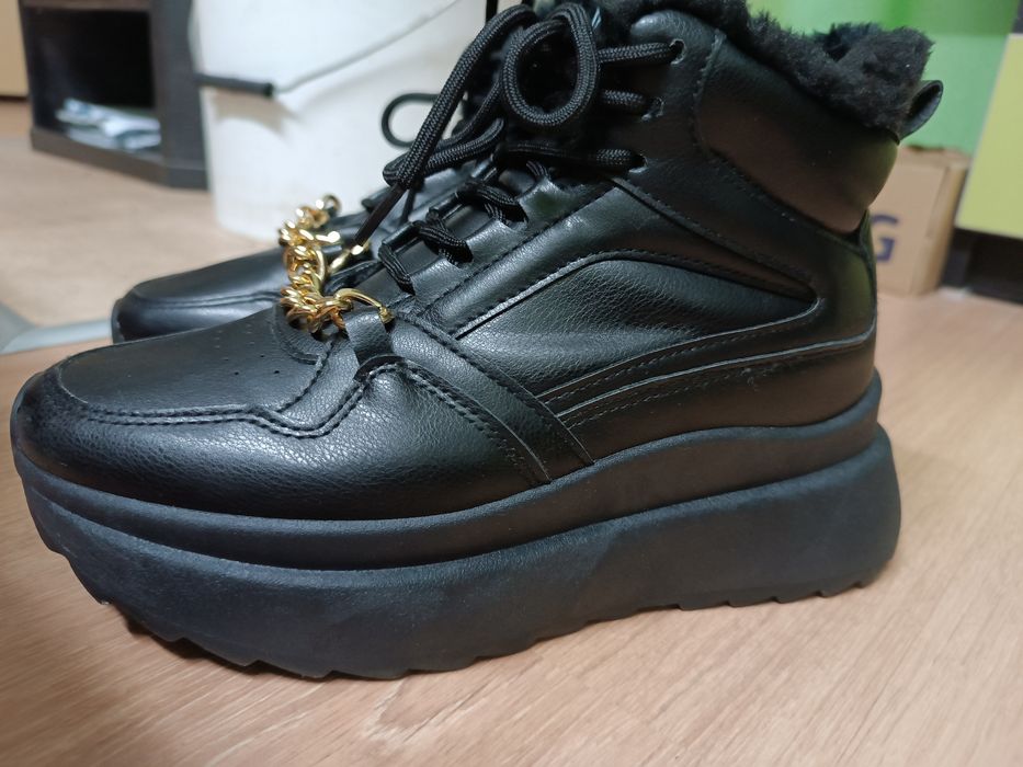 Боти на платформа