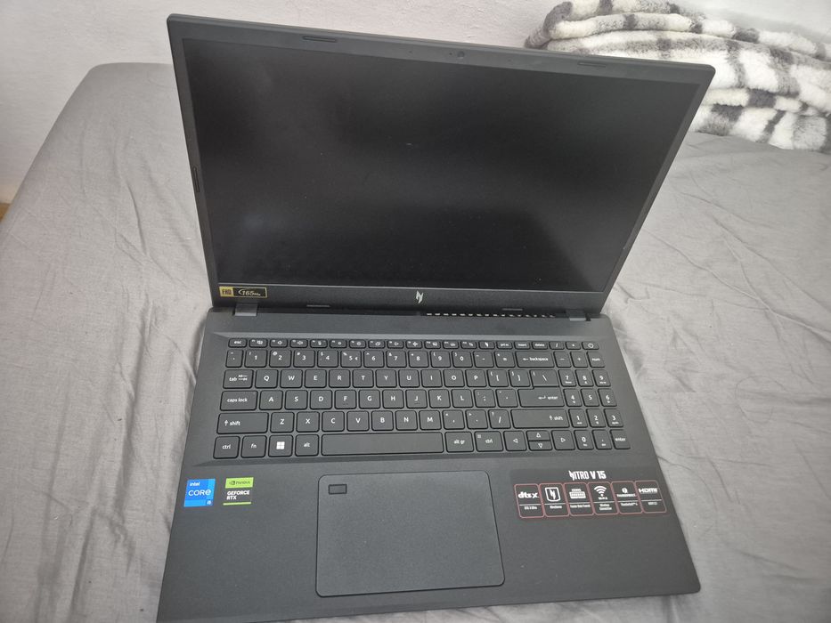 Vând leptop gaming acer Nitro v 15 URGENT