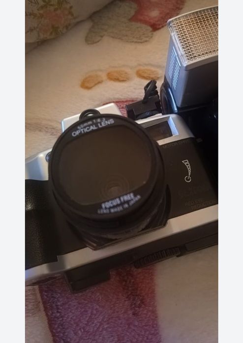 Aparat foto Fujifilm și Sony