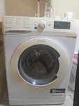 Brand :Indesit   7kg lik motor aylantirishi 1200 .  Xolati yahwi