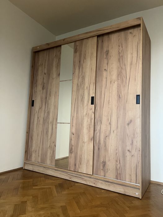 Montaj si confectionare mobilier