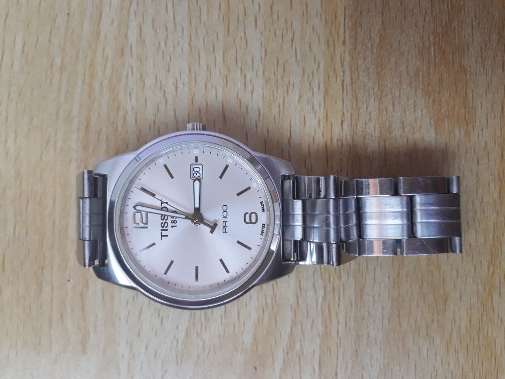 Мъжки часовник Tissot и Rado