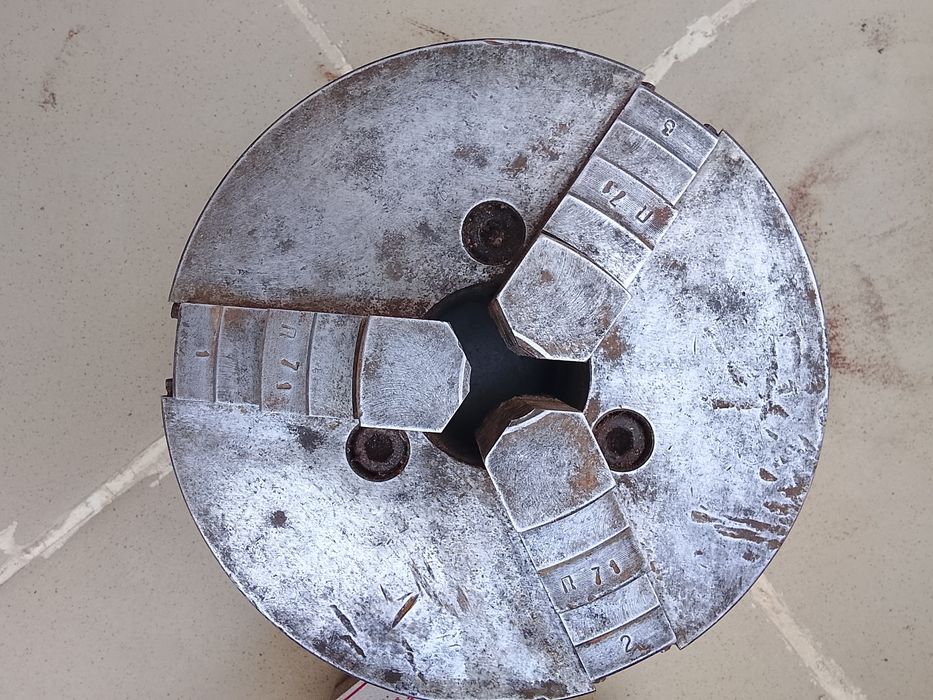 Токарный патрон в хорошем состояний