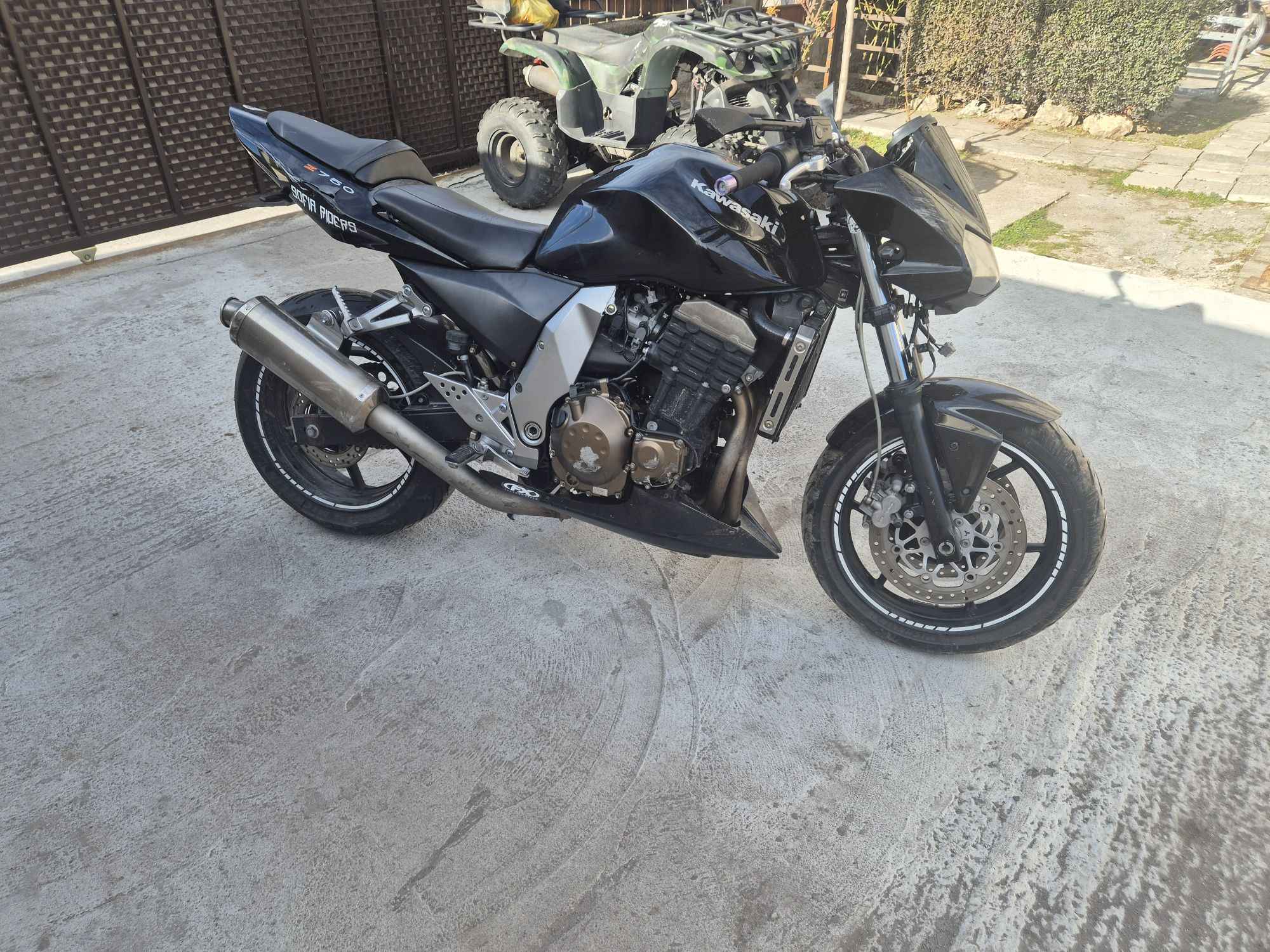 Kawasaki z750 2005 на части