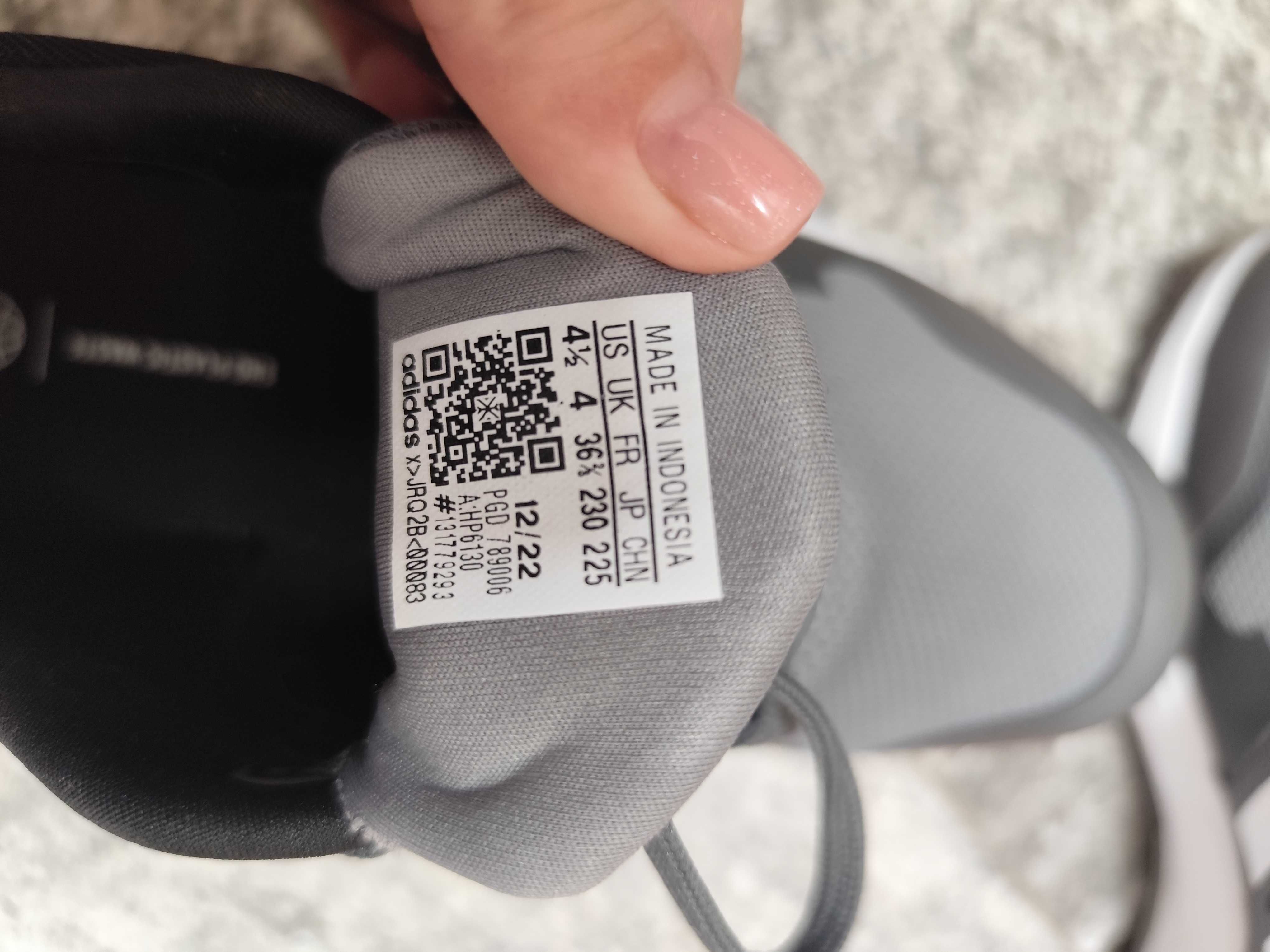 Нови дамски маратонки adidas 36 2/3