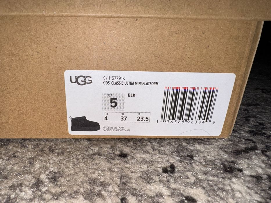 UGG CLASSIC ULTRA MINI UNISEX - Botine clasice - black