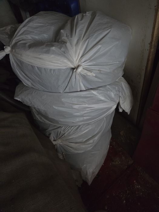 Продам липучку  Triangle 235/45  18